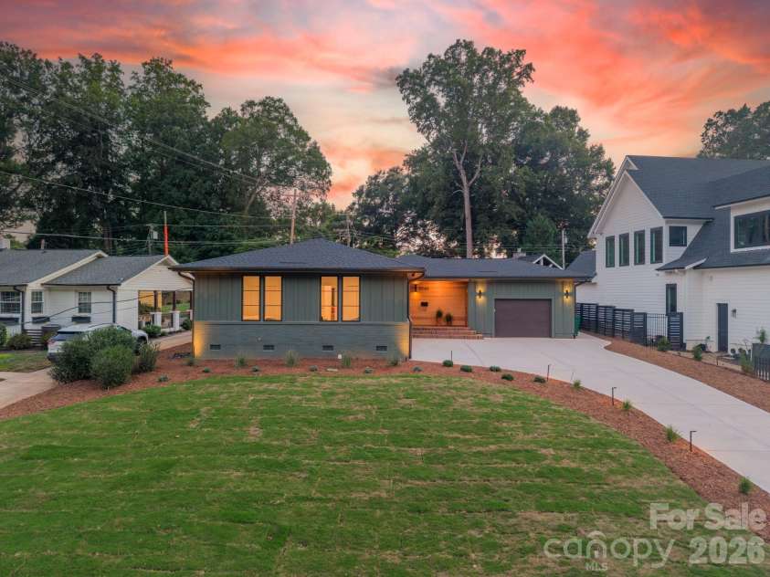 5546 Murrayhill Road, Charlotte, NC 28210.  MLS# CAR4416382, YatesRealty ID 45569. 