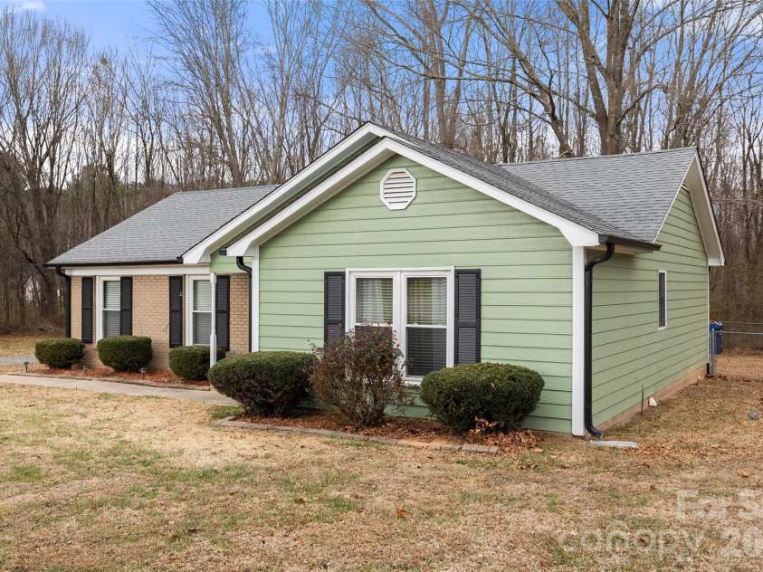 603 Winding Way Drive, Monroe, NC 28110.  MLS# CAR4334557, YatesRealty ID 4557. 