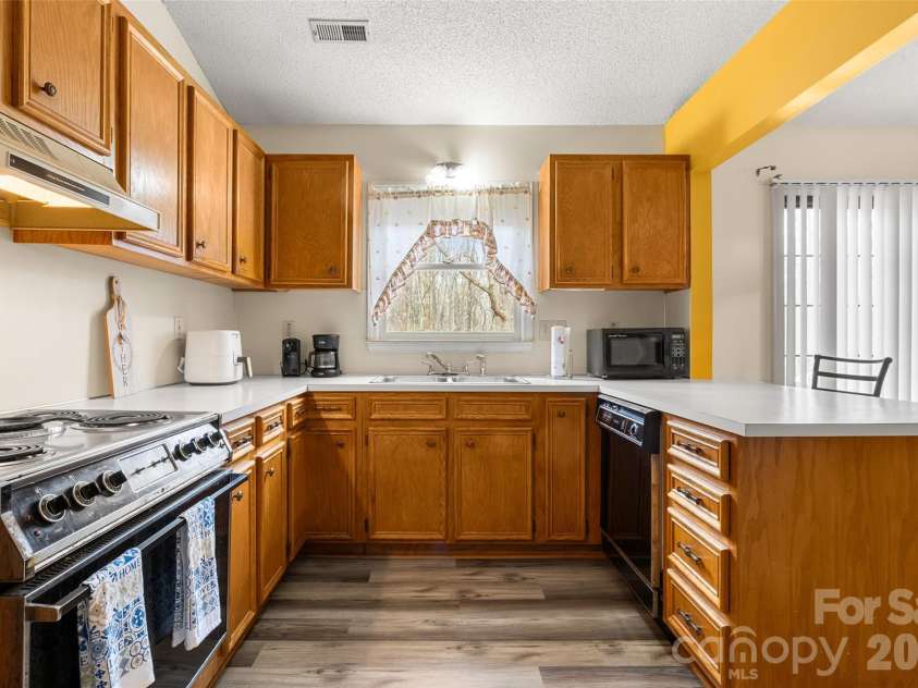 603 Winding Way Drive, Monroe, NC 28110.  MLS# CAR4334557, YatesRealty ID 4557. 