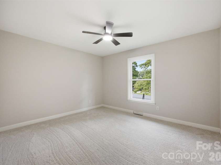 806 Danbrook Circle, Lincolnton, NC 28092.  MLS# CAR4412855, YatesRealty ID 45571. 