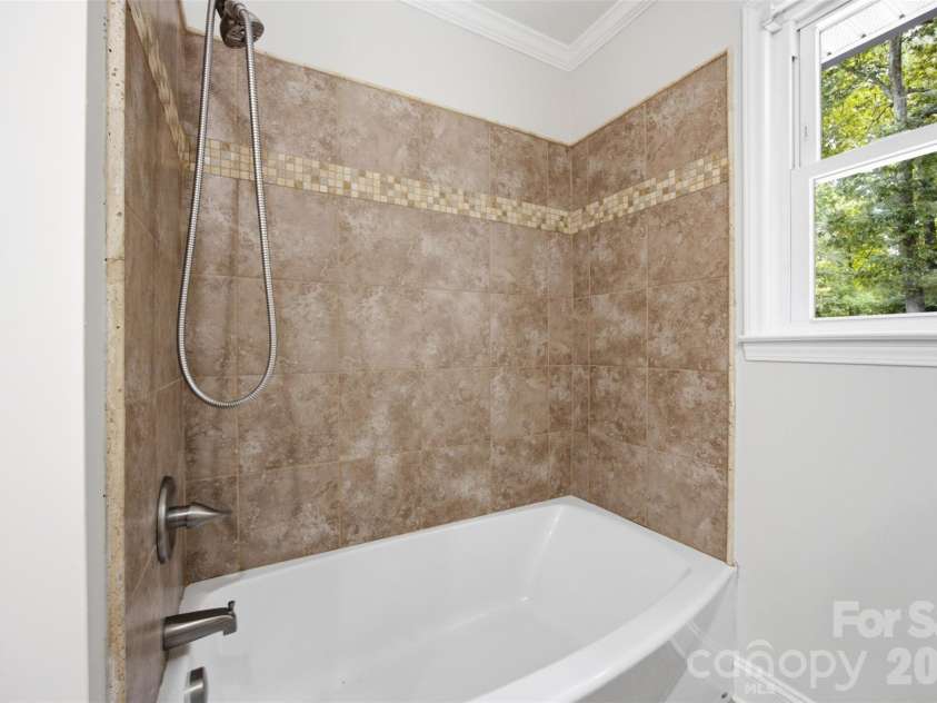 806 Danbrook Circle, Lincolnton, NC 28092.  MLS# CAR4412855, YatesRealty ID 45571. 