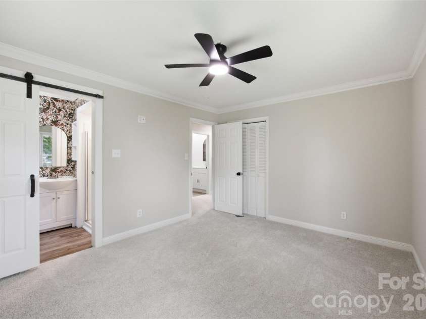 806 Danbrook Circle, Lincolnton, NC 28092.  MLS# CAR4412855, YatesRealty ID 45571. 