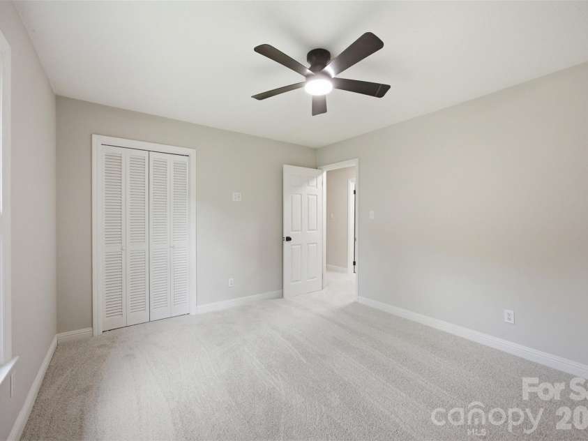 806 Danbrook Circle, Lincolnton, NC 28092.  MLS# CAR4412855, YatesRealty ID 45571. 