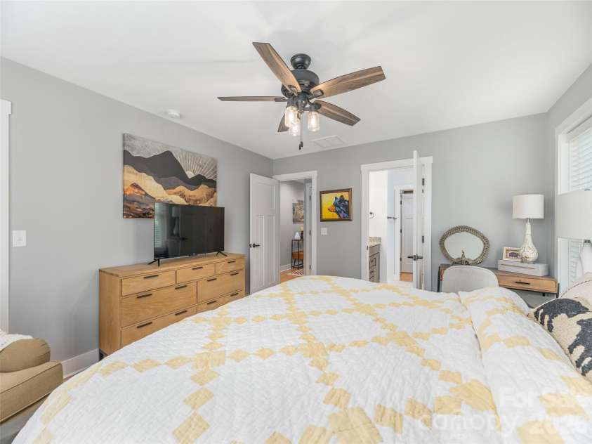 249 Flat Creek Road, Black Mountain, NC 28711.  MLS# CAR4416411, YatesRealty ID 45572. 