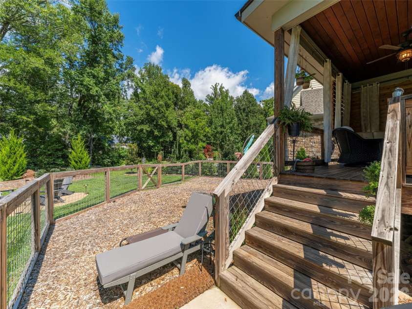 249 Flat Creek Road, Black Mountain, NC 28711.  MLS# CAR4416411, YatesRealty ID 45572. 