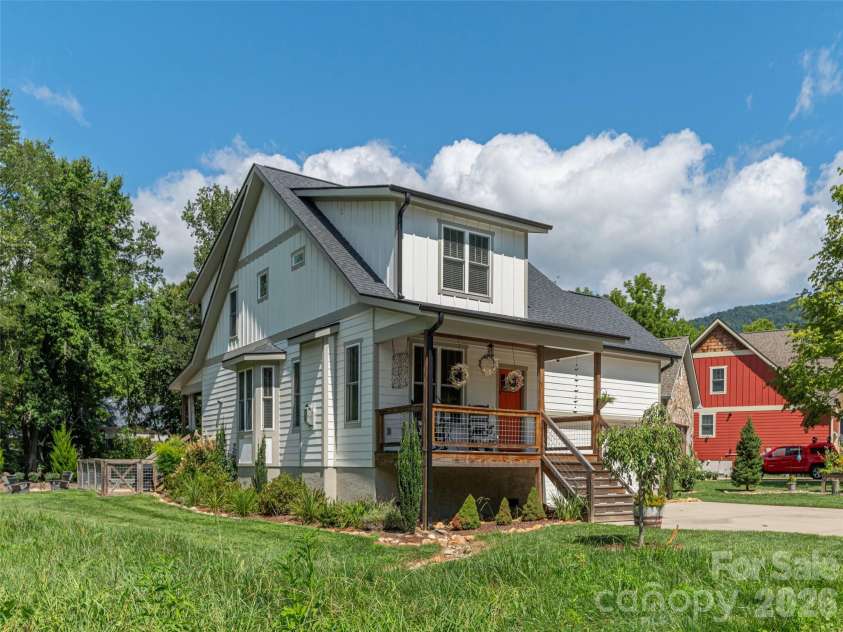 249 Flat Creek Road, Black Mountain, NC 28711.  MLS# CAR4416411, YatesRealty ID 45572. 