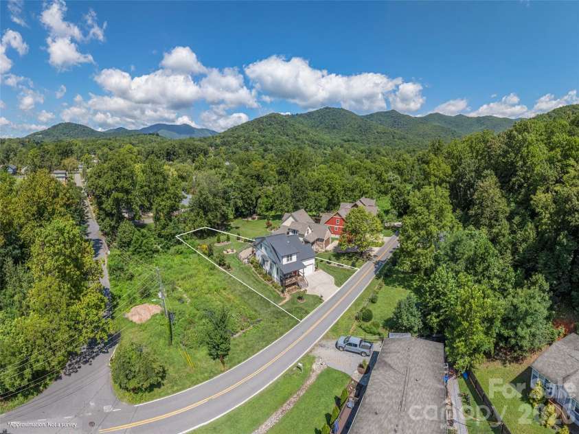 249 Flat Creek Road, Black Mountain, NC 28711.  MLS# CAR4416411, YatesRealty ID 45572. 