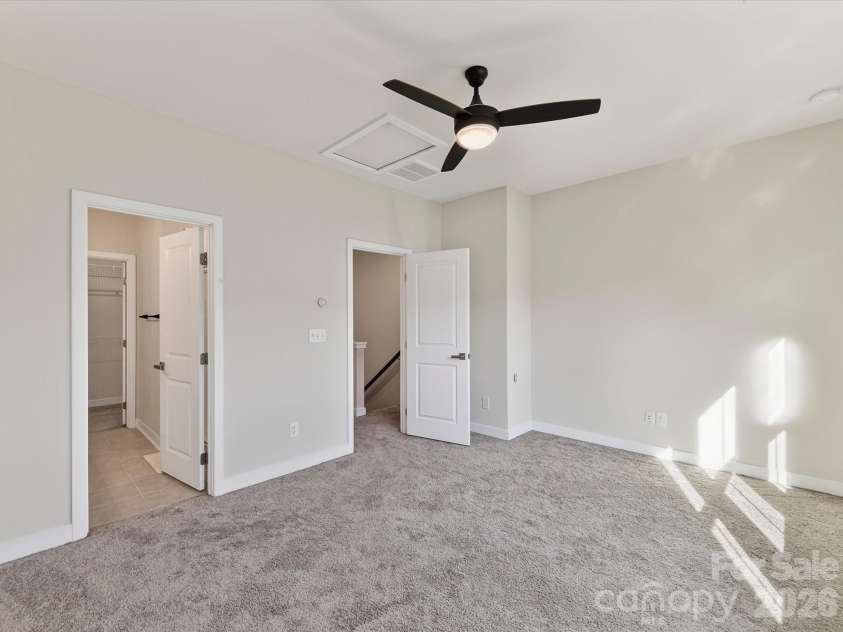 324 Yorkshire Drive, Charlotte, NC 28217.  MLS# CAR4416502, YatesRealty ID 45573. 