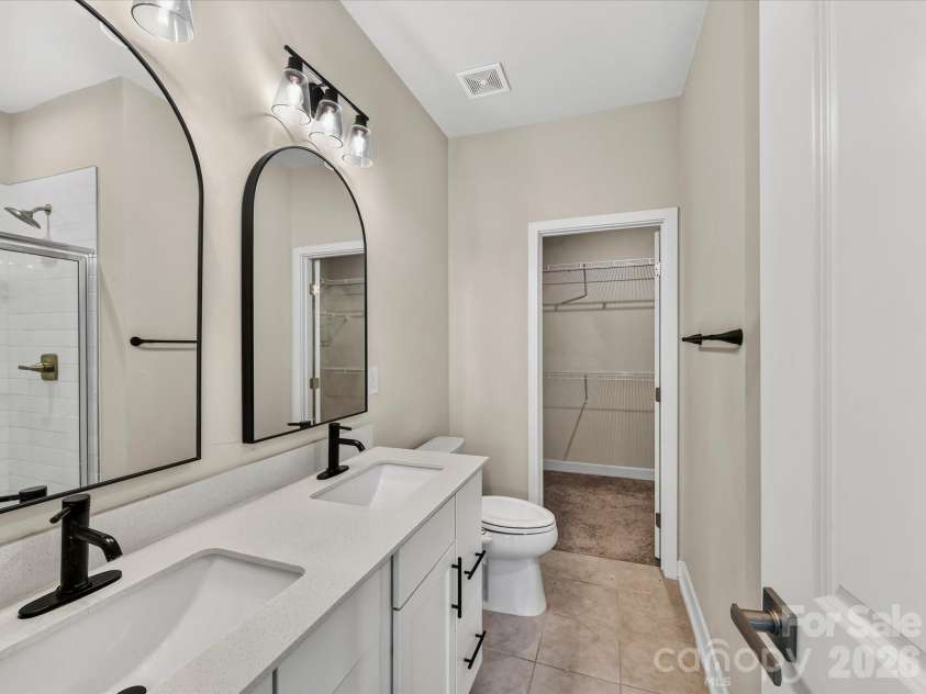 324 Yorkshire Drive, Charlotte, NC 28217.  MLS# CAR4416502, YatesRealty ID 45573. 