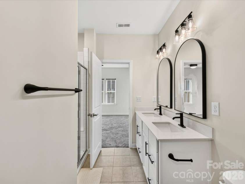 324 Yorkshire Drive, Charlotte, NC 28217.  MLS# CAR4416502, YatesRealty ID 45573. 