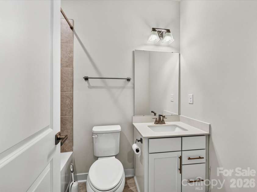 324 Yorkshire Drive, Charlotte, NC 28217.  MLS# CAR4416502, YatesRealty ID 45573. 