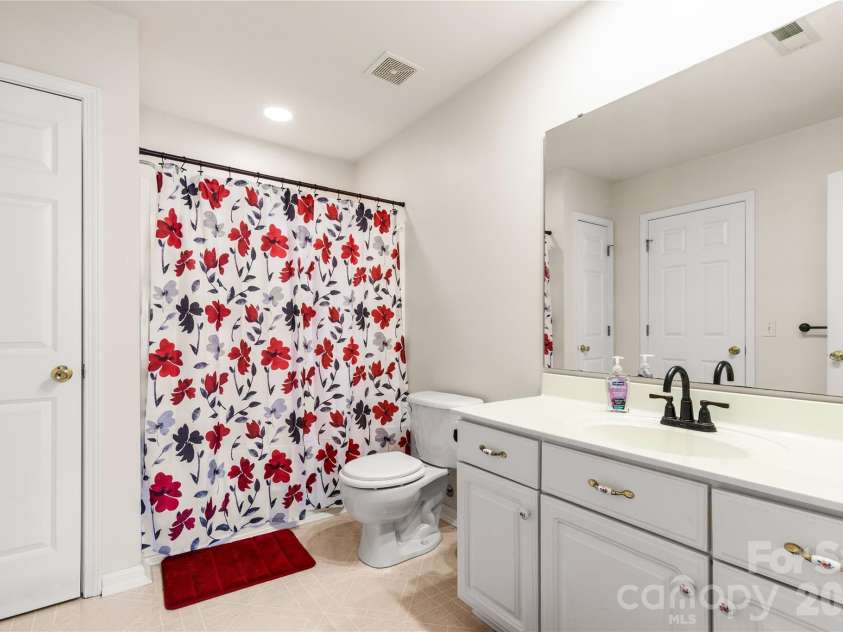 901 Clover Park Drive, Clover, SC 29710.  MLS# CAR4416054, YatesRealty ID 45575. Bedroom En-Suite