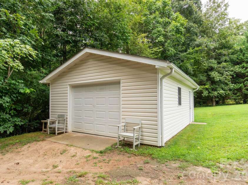 901 Clover Park Drive, Clover, SC 29710.  MLS# CAR4416054, YatesRealty ID 45575. Exterior of workshop