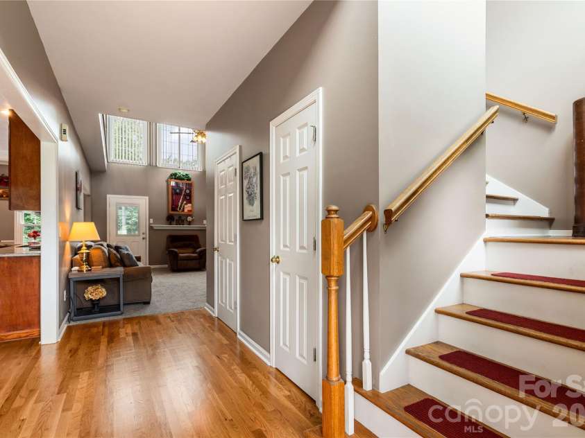 901 Clover Park Drive, Clover, SC 29710.  MLS# CAR4416054, YatesRealty ID 45575. Inviting Entry Foyer
