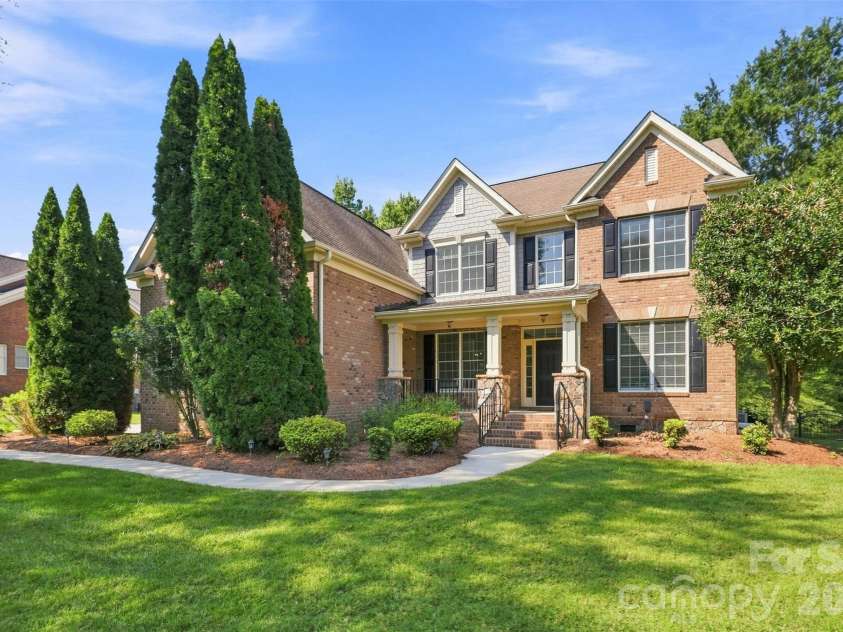 3013 Groves Edge Lane, Waxhaw, NC 28173.  MLS# CAR4403547, YatesRealty ID 45576. 