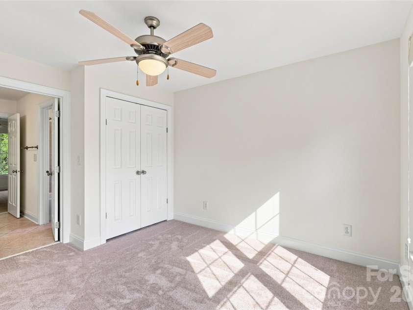3013 Groves Edge Lane, Waxhaw, NC 28173.  MLS# CAR4403547, YatesRealty ID 45576. 