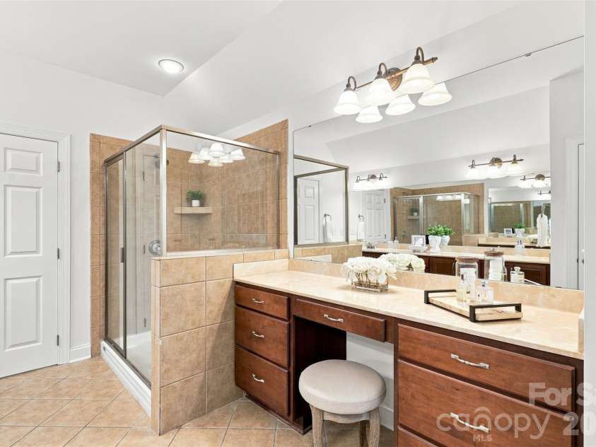 3013 Groves Edge Lane, Waxhaw, NC 28173.  MLS# CAR4403547, YatesRealty ID 45576. 
