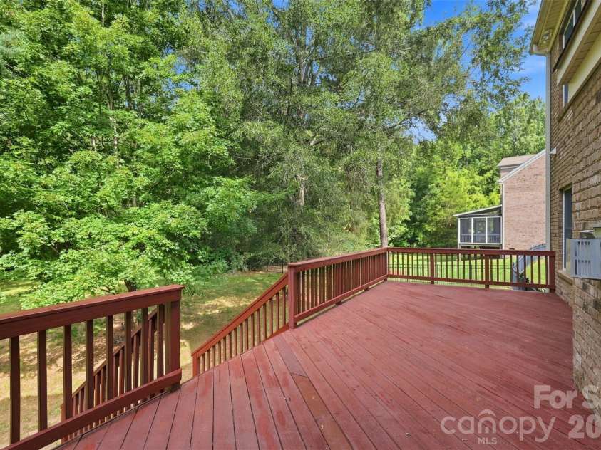 3013 Groves Edge Lane, Waxhaw, NC 28173.  MLS# CAR4403547, YatesRealty ID 45576. 