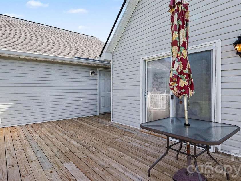 2900 Spencers Grove Road, Browns Summit, NC 27214.  MLS# CAR4415507, YatesRealty ID 45578. 