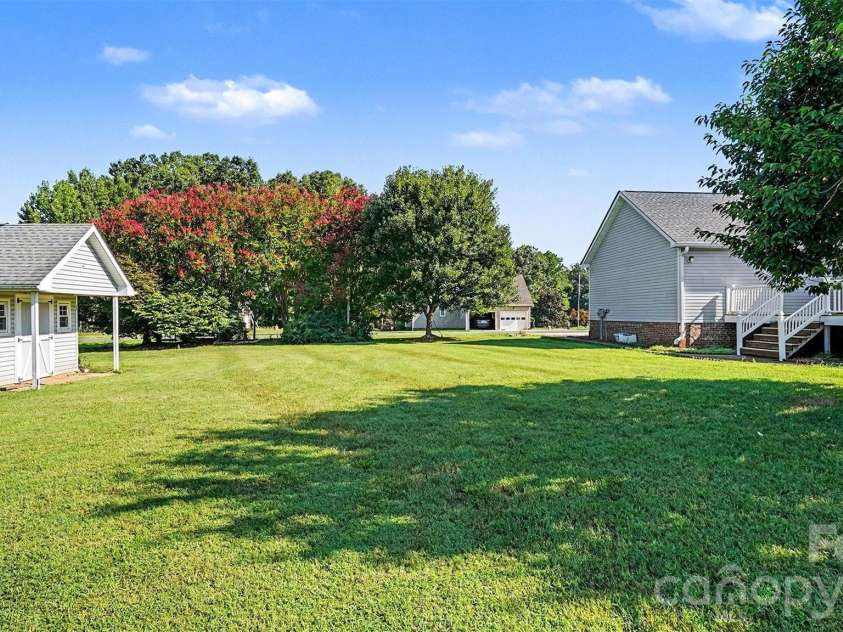 2900 Spencers Grove Road, Browns Summit, NC 27214.  MLS# CAR4415507, YatesRealty ID 45578. 