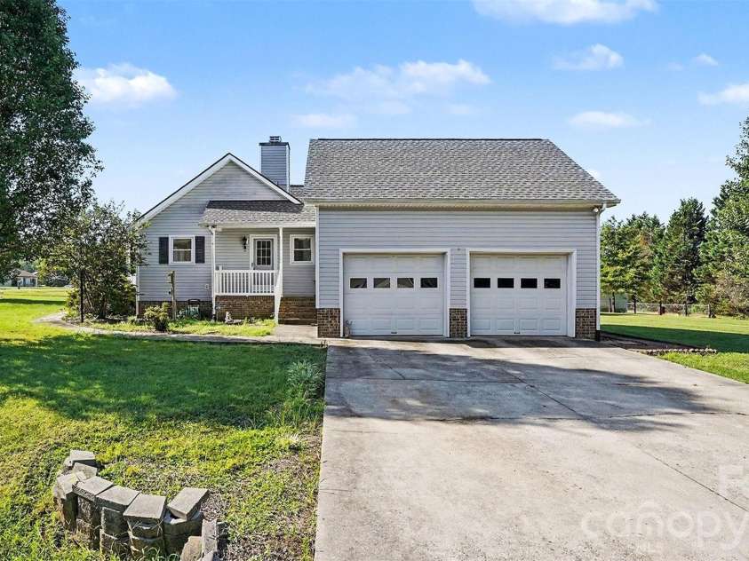 2900 Spencers Grove Road, Browns Summit, NC 27214.  MLS# CAR4415507, YatesRealty ID 45578. 