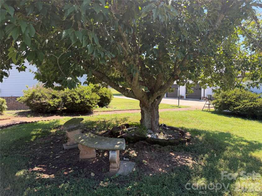 2900 Spencers Grove Road, Browns Summit, NC 27214.  MLS# CAR4415507, YatesRealty ID 45578. 