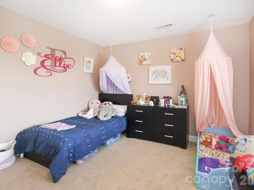5001 Ardenwoods Drive, Charlotte, NC 28215.  MLS# CAR4315920, YatesRealty ID 4558. Spacious Bedroom 3
