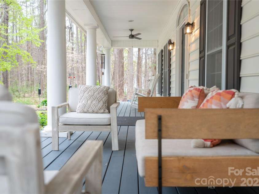 9820 Janeiro Drive, Huntersville, NC 28078.  MLS# CAR4241283, YatesRealty ID 4558. 