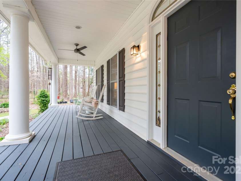 9820 Janeiro Drive, Huntersville, NC 28078.  MLS# CAR4241283, YatesRealty ID 4558. 