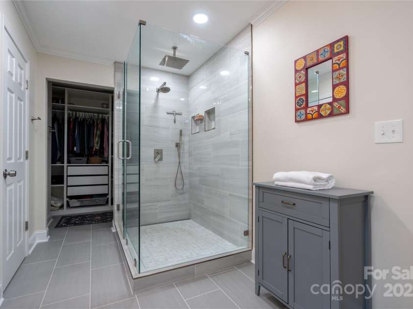 9820 Janeiro Drive, Huntersville, NC 28078.  MLS# CAR4241283, YatesRealty ID 4558. 