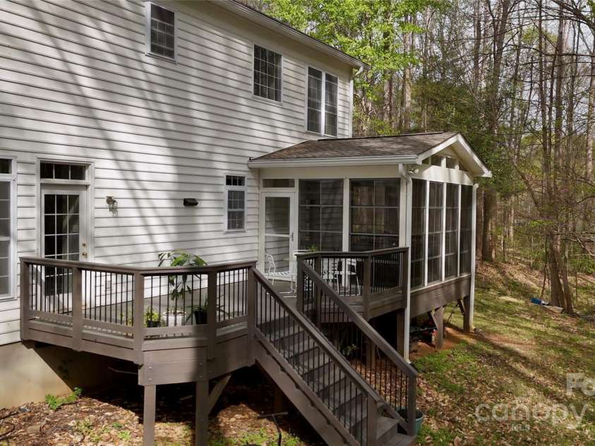 9820 Janeiro Drive, Huntersville, NC 28078.  MLS# CAR4241283, YatesRealty ID 4558. 