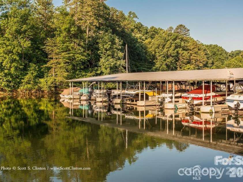 5 Oak Leaf Road, Clover, SC 29710.  MLS# CAR4416336, YatesRealty ID 45580. 