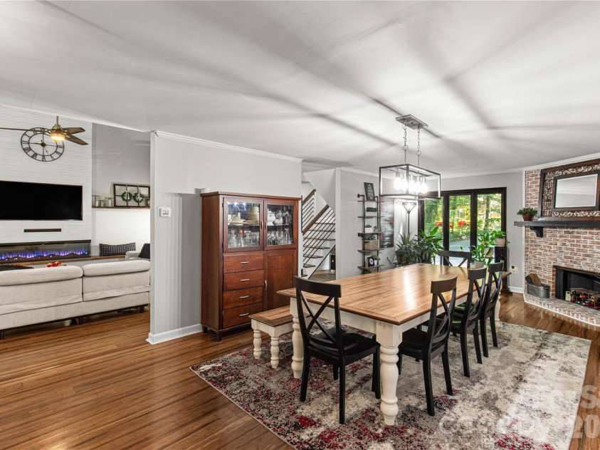 5 Oak Leaf Road, Clover, SC 29710.  MLS# CAR4416336, YatesRealty ID 45580. Dining area