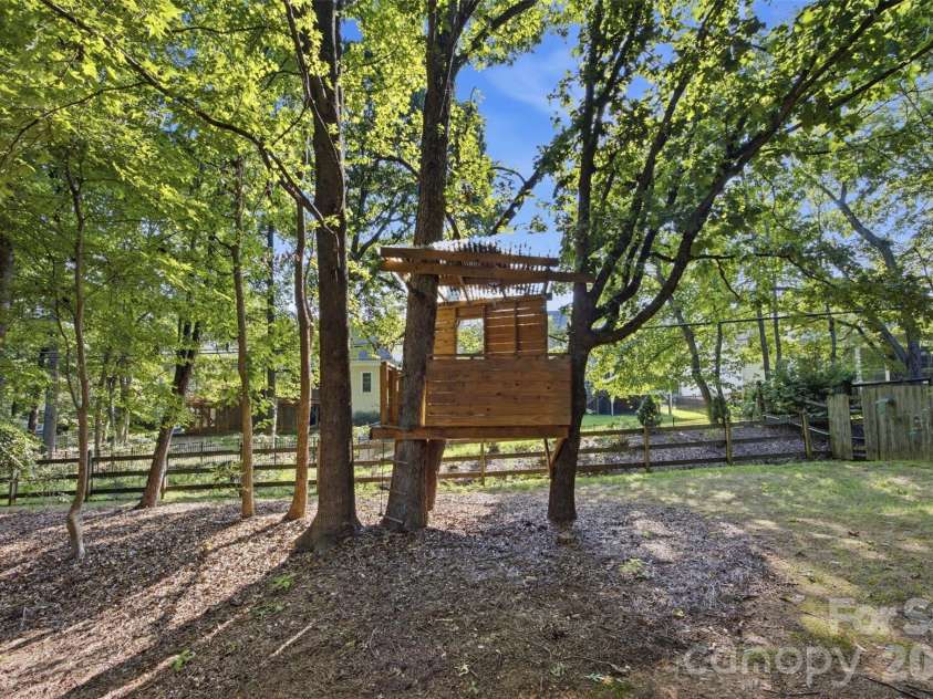 8701 Houston Ridge Road, Charlotte, NC 28277.  MLS# CAR4415260, YatesRealty ID 45582. 