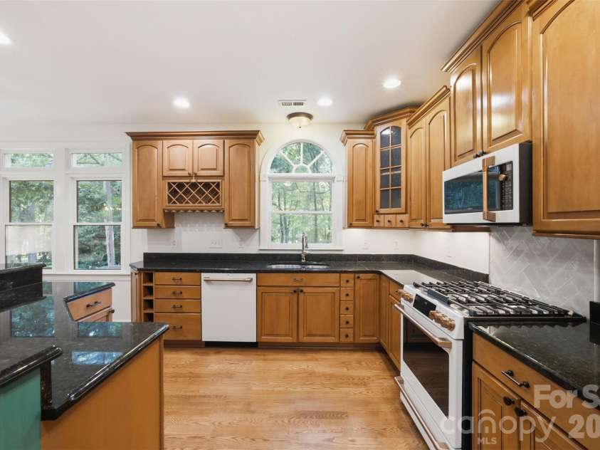 8701 Houston Ridge Road, Charlotte, NC 28277.  MLS# CAR4415260, YatesRealty ID 45582. 