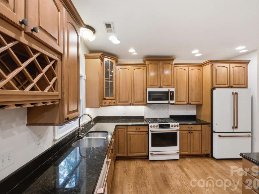 8701 Houston Ridge Road, Charlotte, NC 28277.  MLS# CAR4415260, YatesRealty ID 45582. 