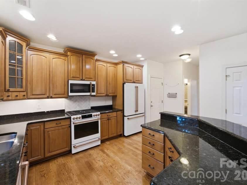 8701 Houston Ridge Road, Charlotte, NC 28277.  MLS# CAR4415260, YatesRealty ID 45582. 