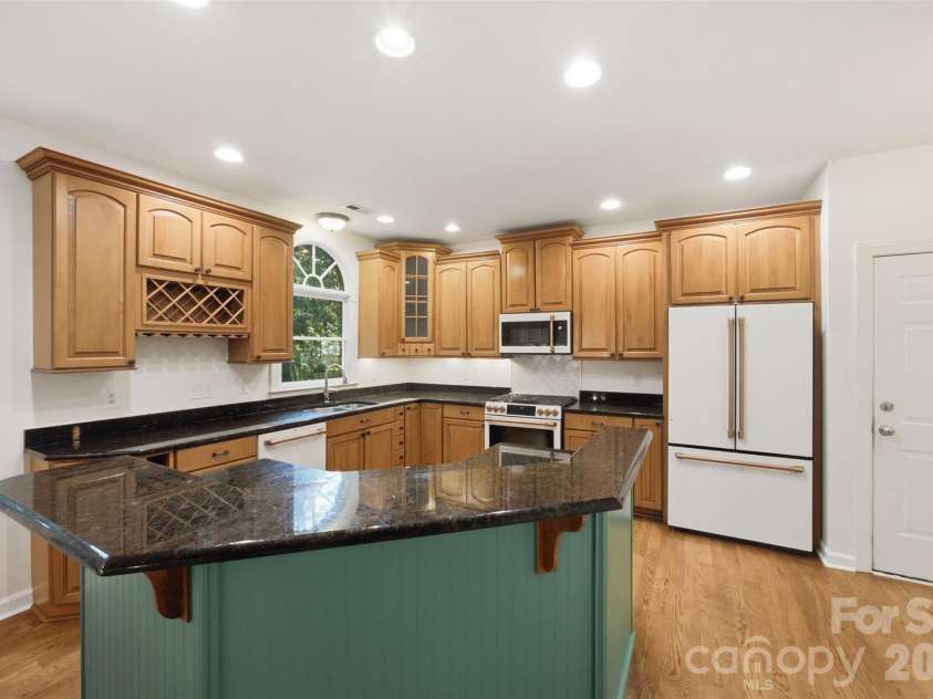 8701 Houston Ridge Road, Charlotte, NC 28277.  MLS# CAR4415260, YatesRealty ID 45582. 