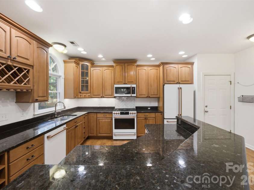 8701 Houston Ridge Road, Charlotte, NC 28277.  MLS# CAR4415260, YatesRealty ID 45582. 