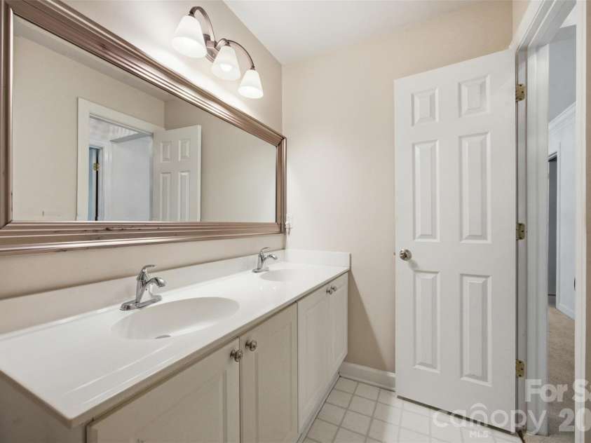 8701 Houston Ridge Road, Charlotte, NC 28277.  MLS# CAR4415260, YatesRealty ID 45582. 