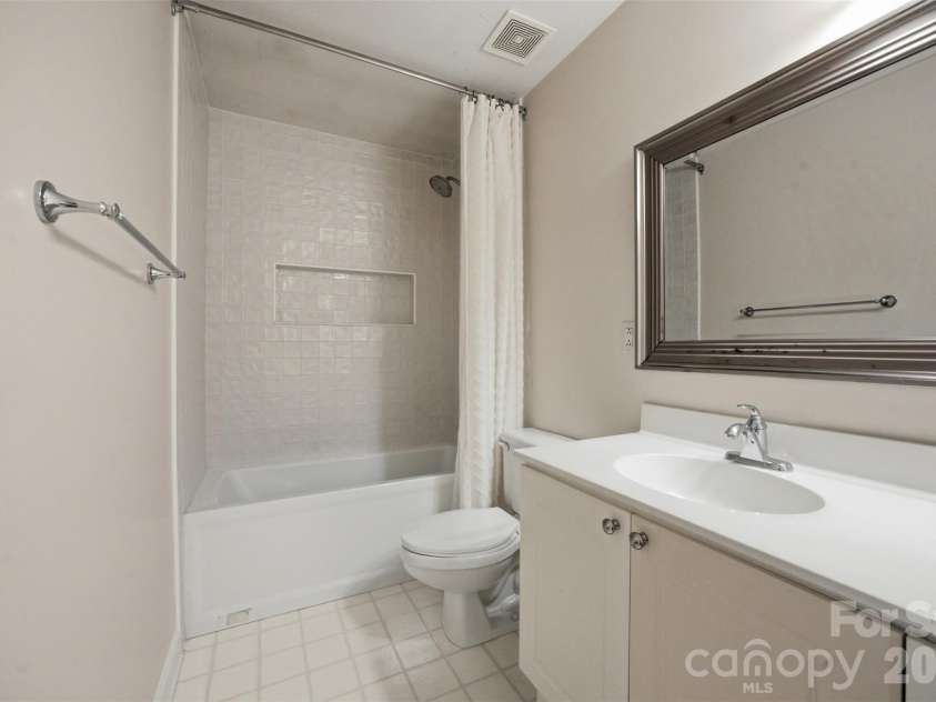 8701 Houston Ridge Road, Charlotte, NC 28277.  MLS# CAR4415260, YatesRealty ID 45582. 