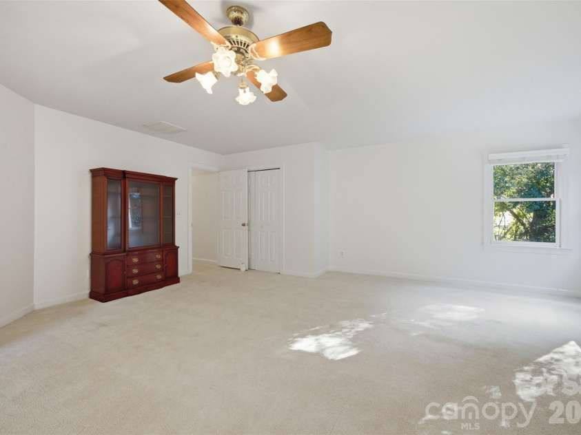 8701 Houston Ridge Road, Charlotte, NC 28277.  MLS# CAR4415260, YatesRealty ID 45582. 