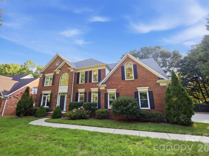 8701 Houston Ridge Road, Charlotte, NC 28277.  MLS# CAR4415260, YatesRealty ID 45582. 