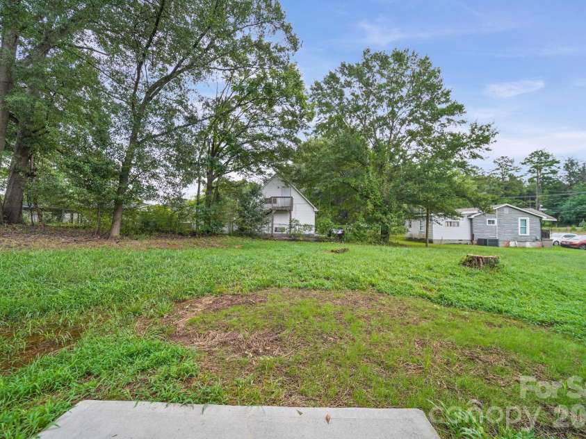 1808 Hart Street, Gastonia, NC 28054.  MLS# CAR4416600, YatesRealty ID 45584. 