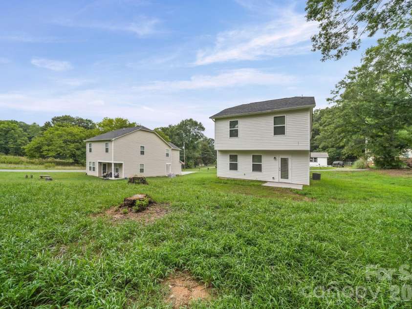 1808 Hart Street, Gastonia, NC 28054.  MLS# CAR4416600, YatesRealty ID 45584. 