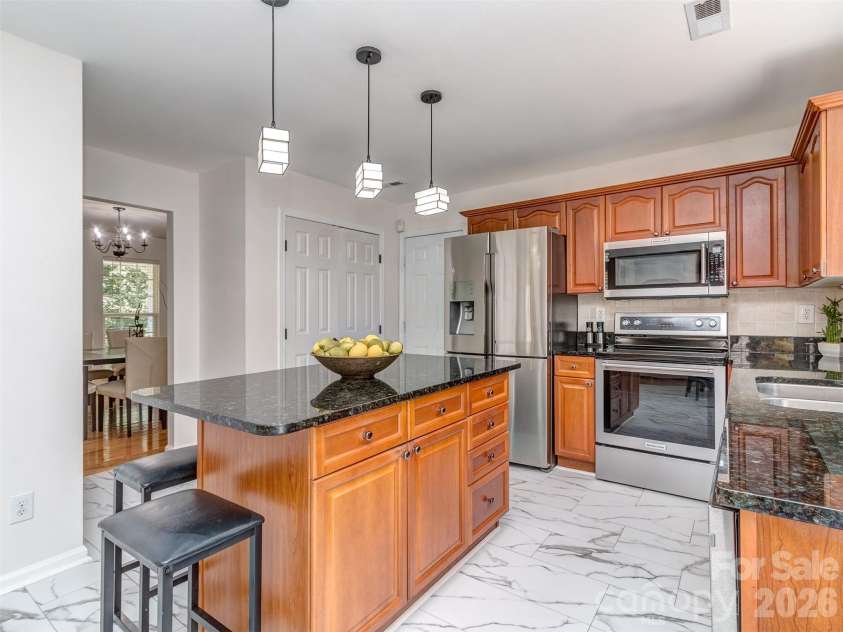 12657 Cardinal Woods Drive, Pineville, NC 28134.  MLS# CAR4411297, YatesRealty ID 45585. Kitchen