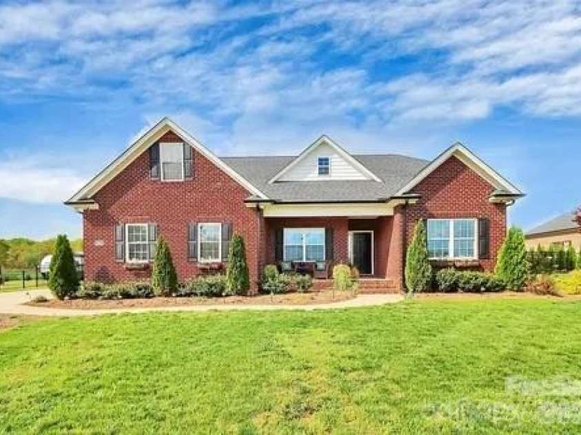 1152 Piper Meadows Drive, Waxhaw, NC 28173.  MLS# CAR4388238, YatesRealty ID 45589. 