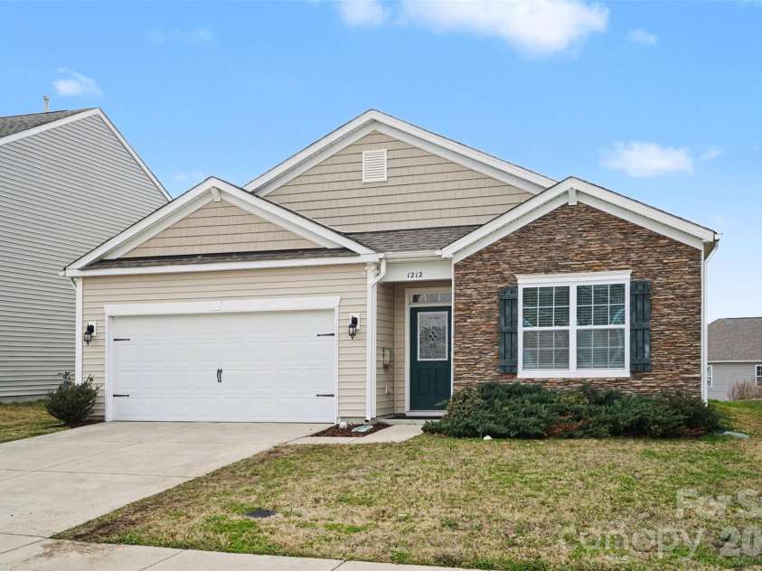 1212 Kent Downs Avenue, Concord, NC 28027.  MLS# CAR4352832, YatesRealty ID 4559. 
