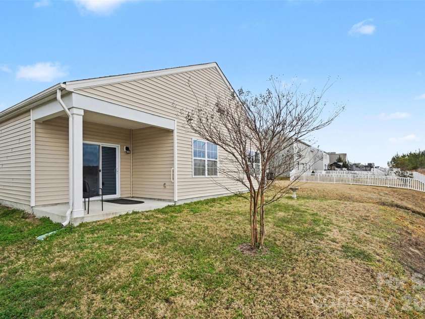 1212 Kent Downs Avenue, Concord, NC 28027.  MLS# CAR4352832, YatesRealty ID 4559. 