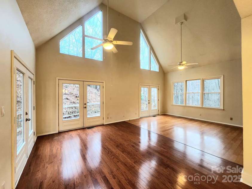 29 Comfort Road, Sylva, NC 28779.  MLS# CAR4180033, YatesRealty ID 4559. 